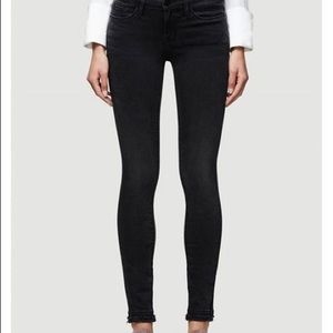 Frame Le Skinny de Jeanne Whittier jeans